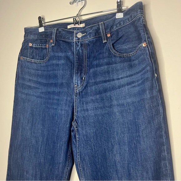 LEVI’S Low Pro Straight Jeans in Dark Wash - Picture 3 of 9